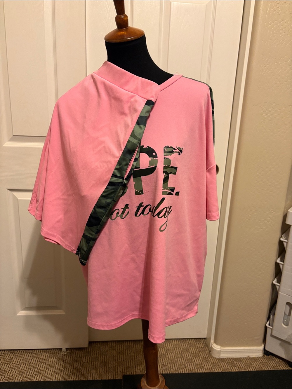 Womens Graphic Tee with Camouflage Trim and short set